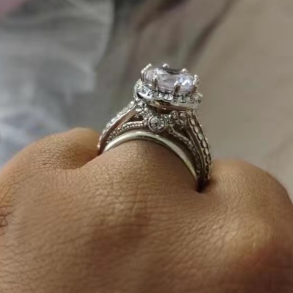 Ring - Picture 4 of 6